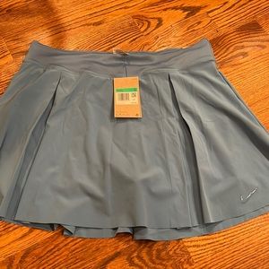 NWT Nike Golf Skort